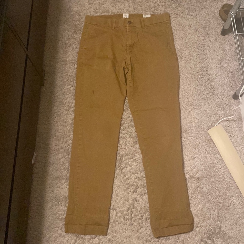 Gap 32X32 Slim Khaki Pants